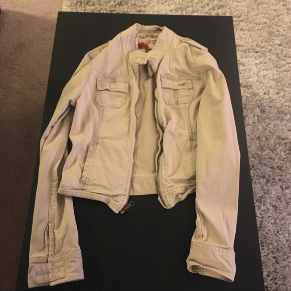 hollister khaki jacket